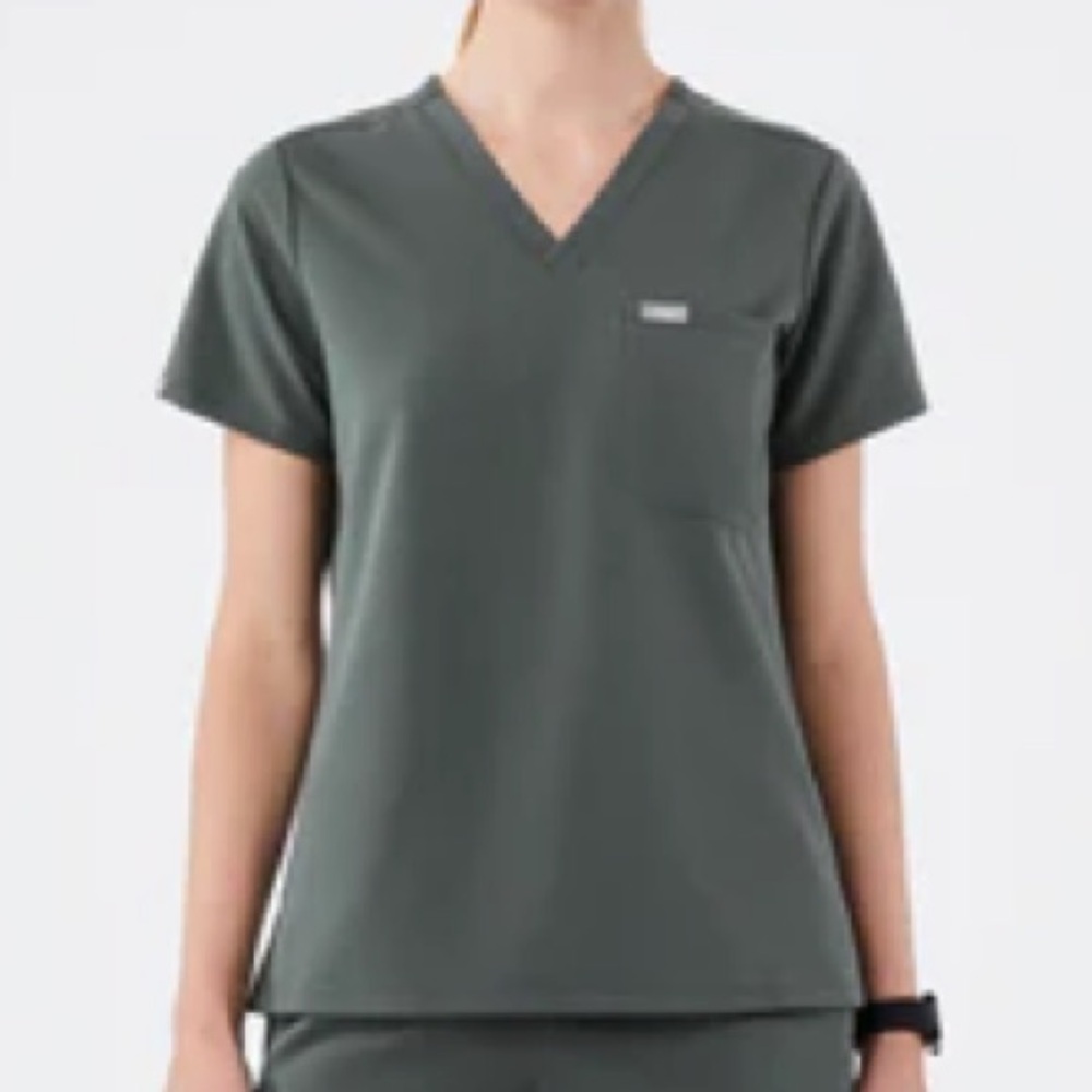 Figs Catarina One-Pocket V-Neck Scrub Top Olive Green XXS